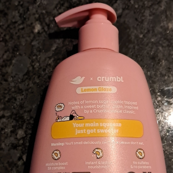 Dove x Crumbl Lemon Glaze Hand Wash - Picture 5 of 5